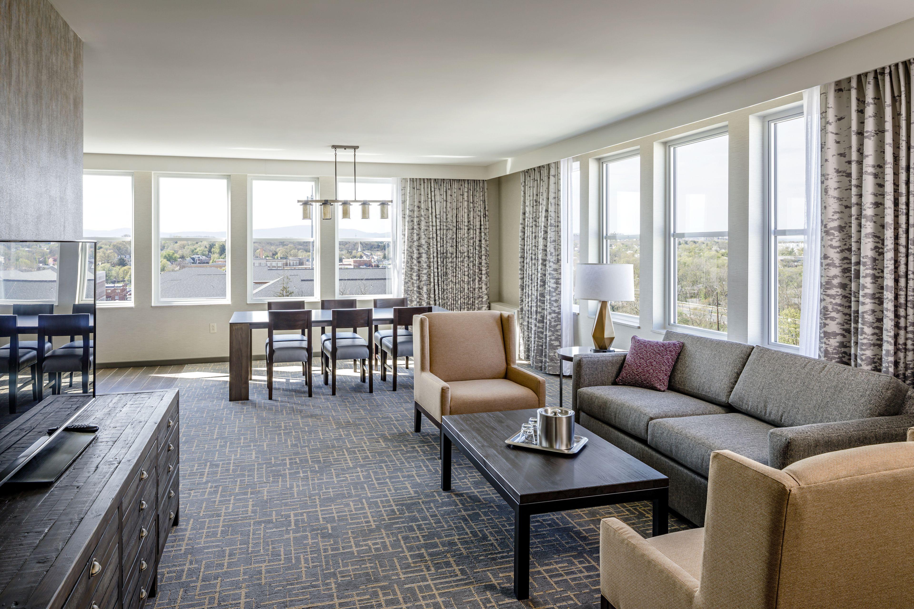 Hotel Madison & Shenandoah Conference Ctr. Harrisonburg Esterno foto